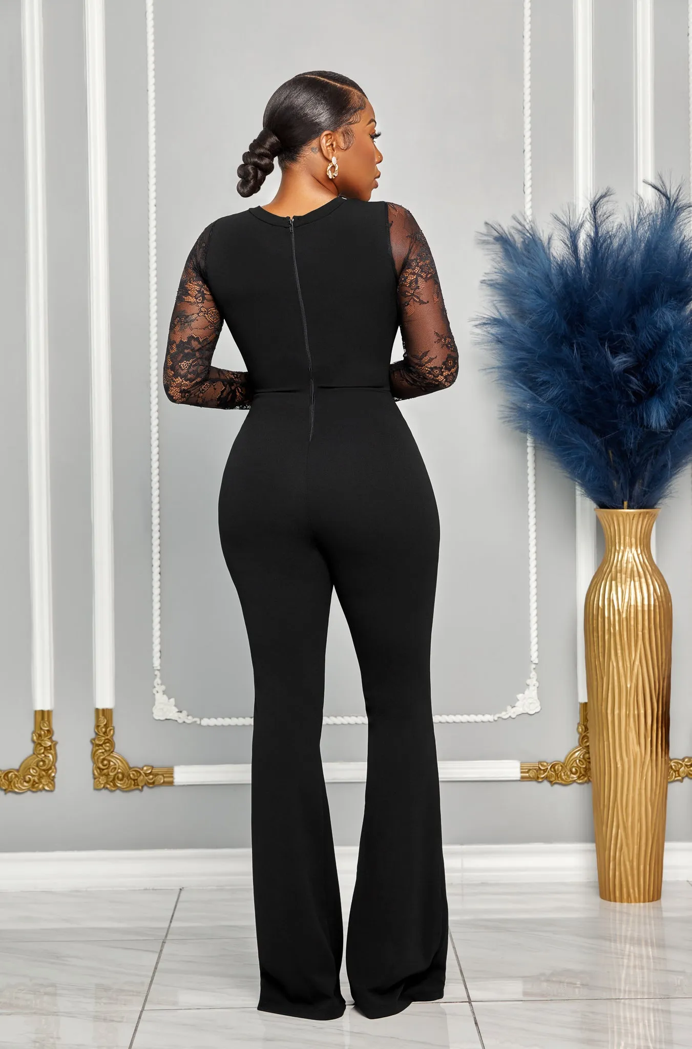 LACE SLEEVE PANELED FLARE BOTTOM JUMPSUIT (BLACK)