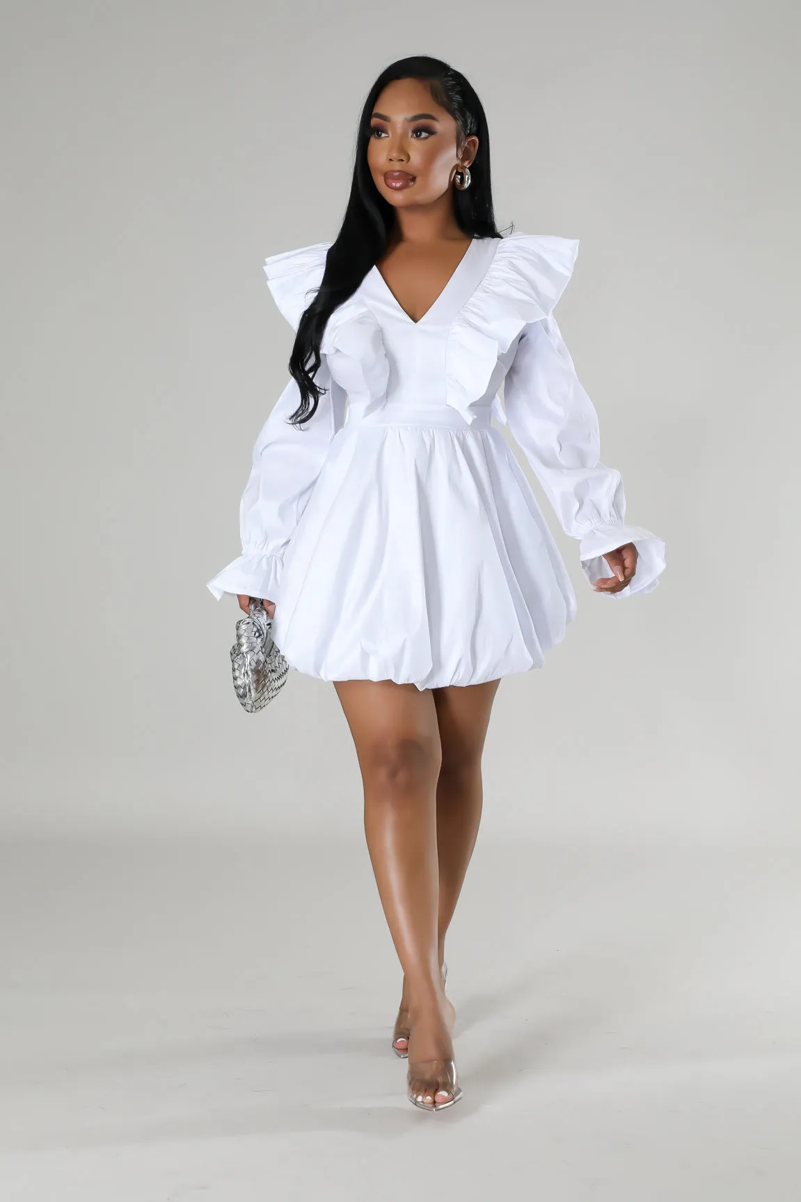 V-NECK FLUTTER SLEEVE BUBBLE MINI DRESS (WHITE)