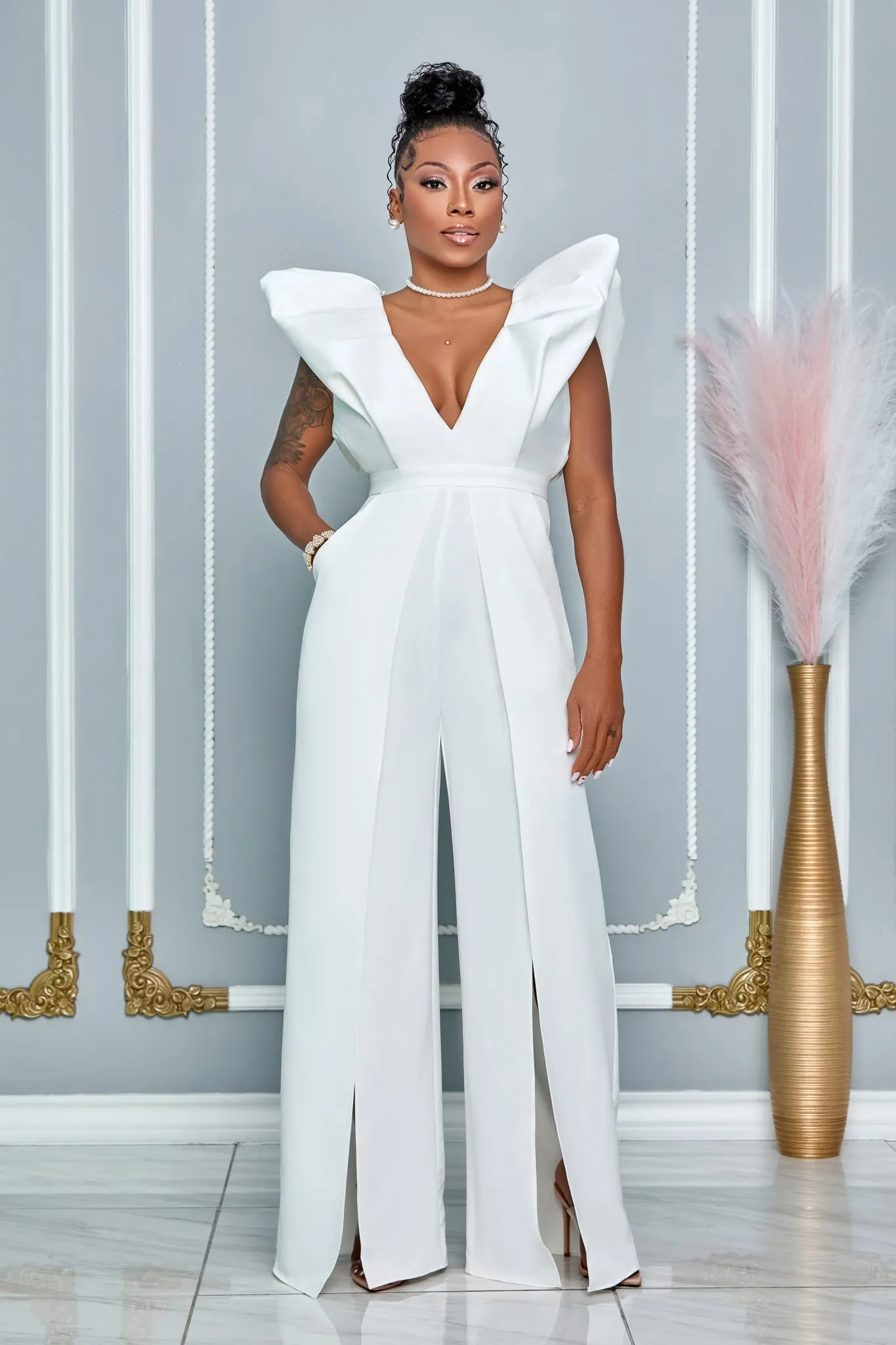 V NECKLINE PUFF SHOULDER SLIT LEG JUMPSUIT (WHITE)