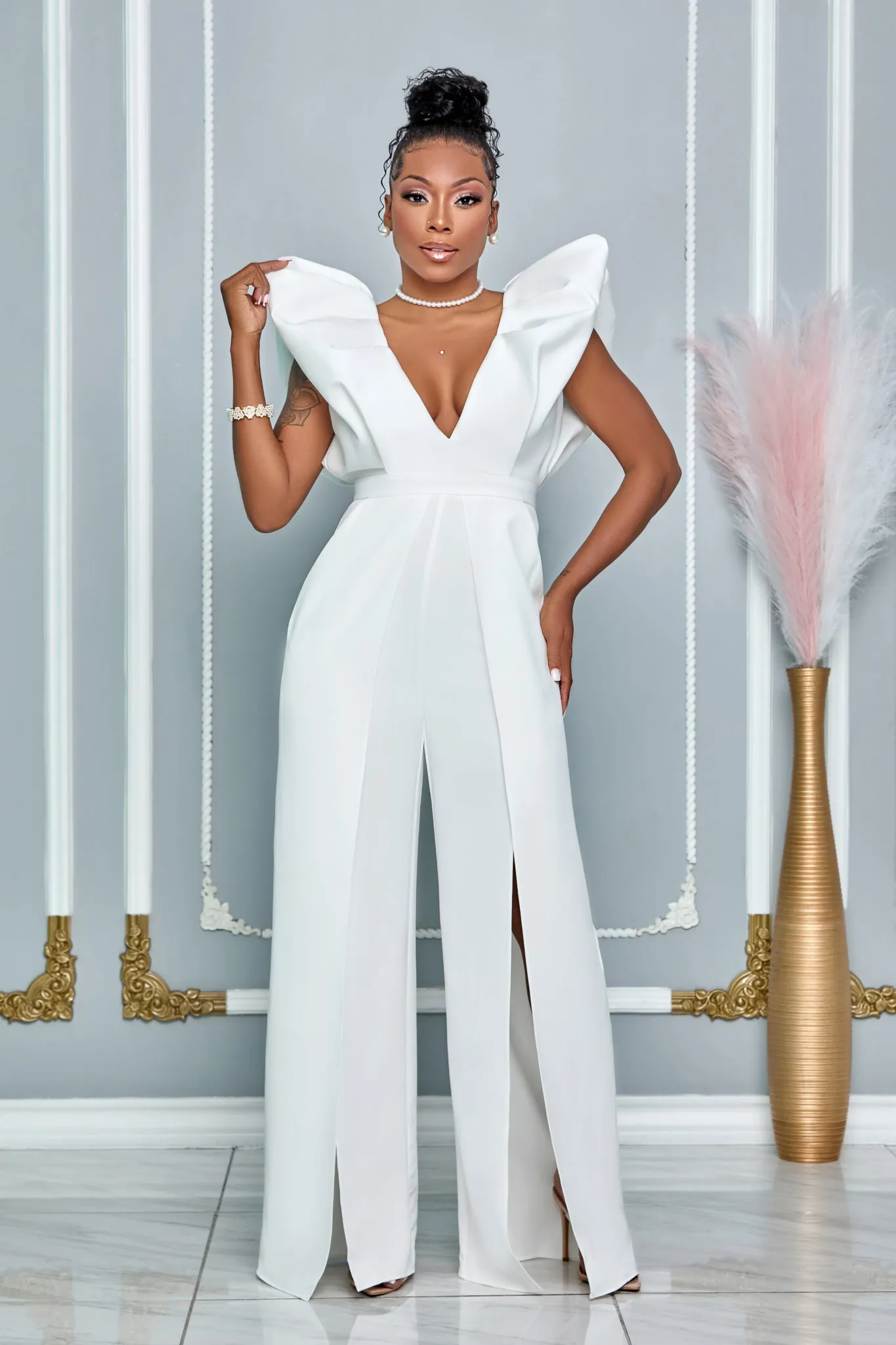 V NECKLINE PUFF SHOULDER SLIT LEG JUMPSUIT (WHITE)